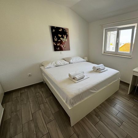 Apartments Frado Novalja Luaran gambar