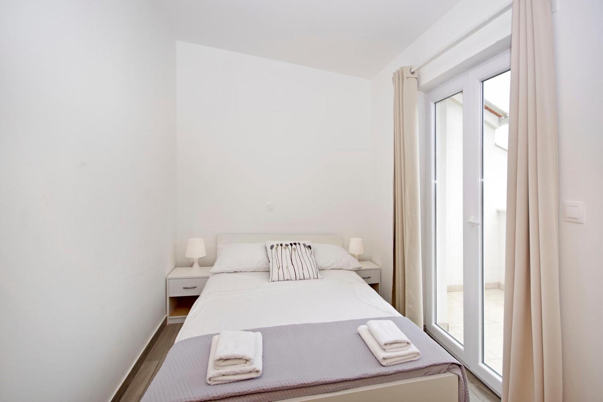 Apartments Frado Novalja Luaran gambar