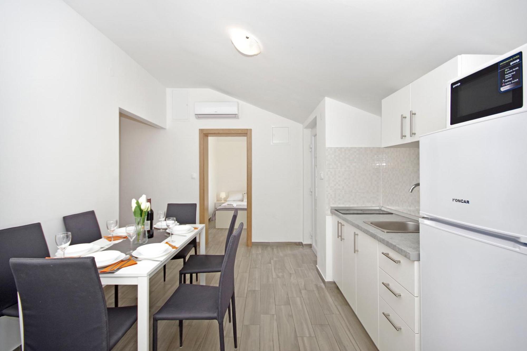 Apartments Frado Novalja Luaran gambar
