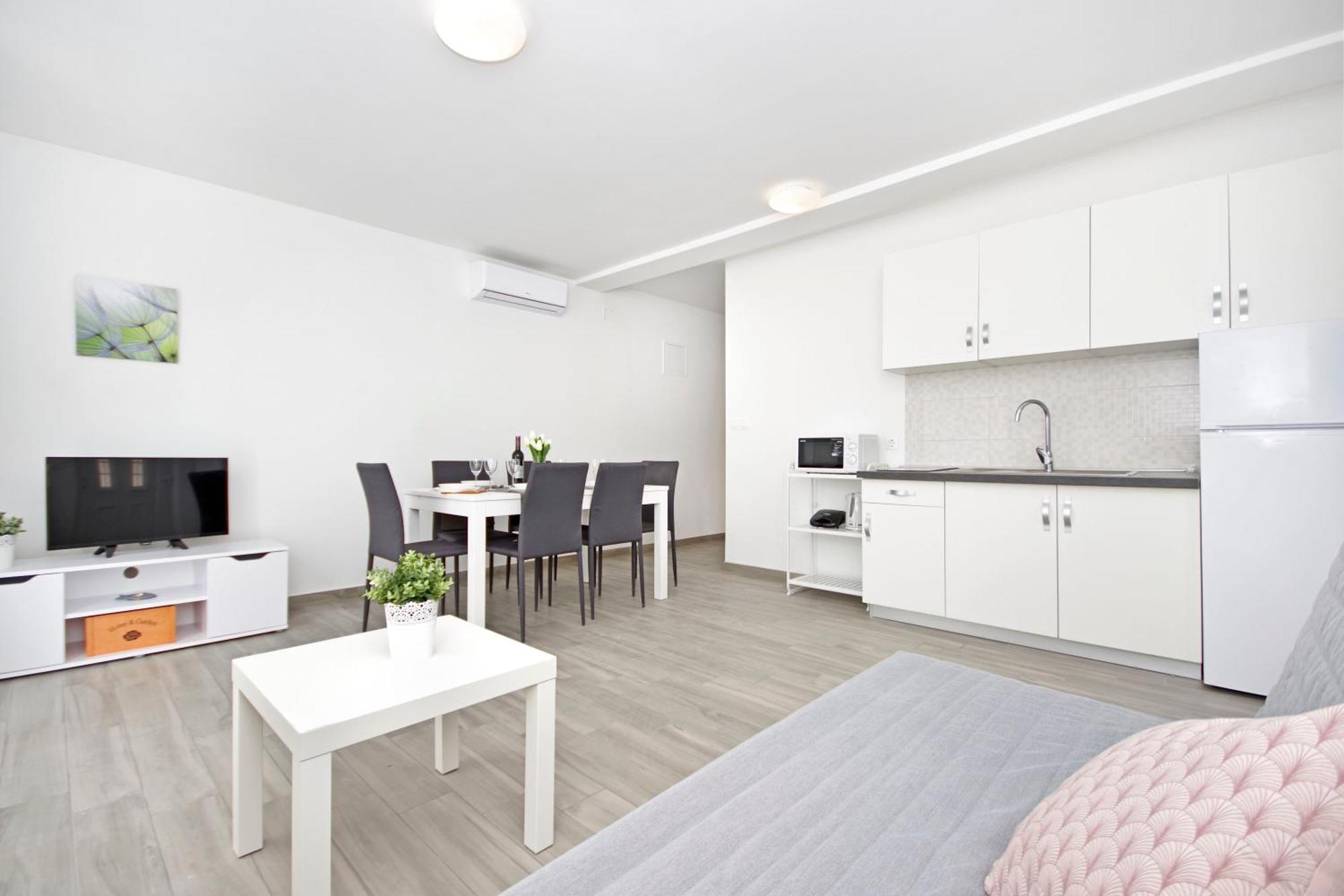 Apartments Frado Novalja Luaran gambar