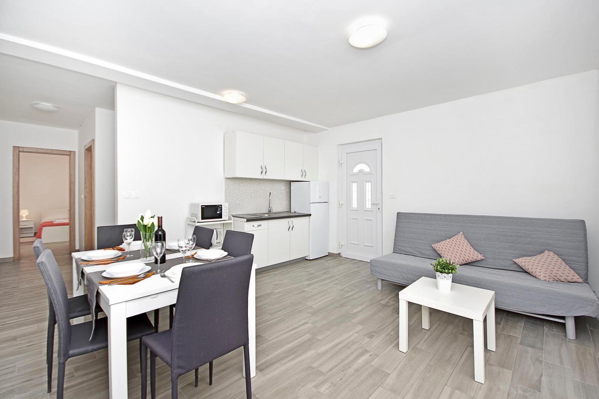 Apartments Frado Novalja Bilik gambar