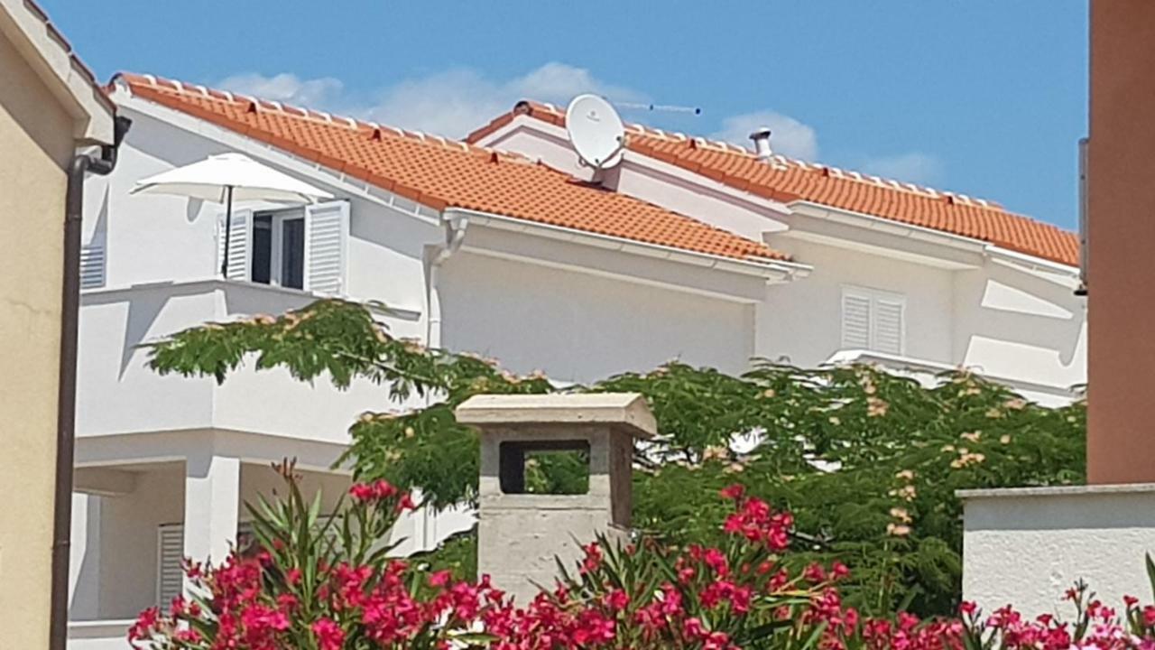 Apartments Frado Novalja Luaran gambar